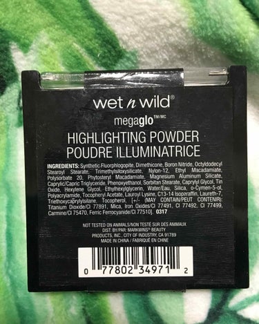 MegaGlo Highlighting Powder/wet 'n' wild/パウダーハイライトを使ったクチコミ（3枚目）