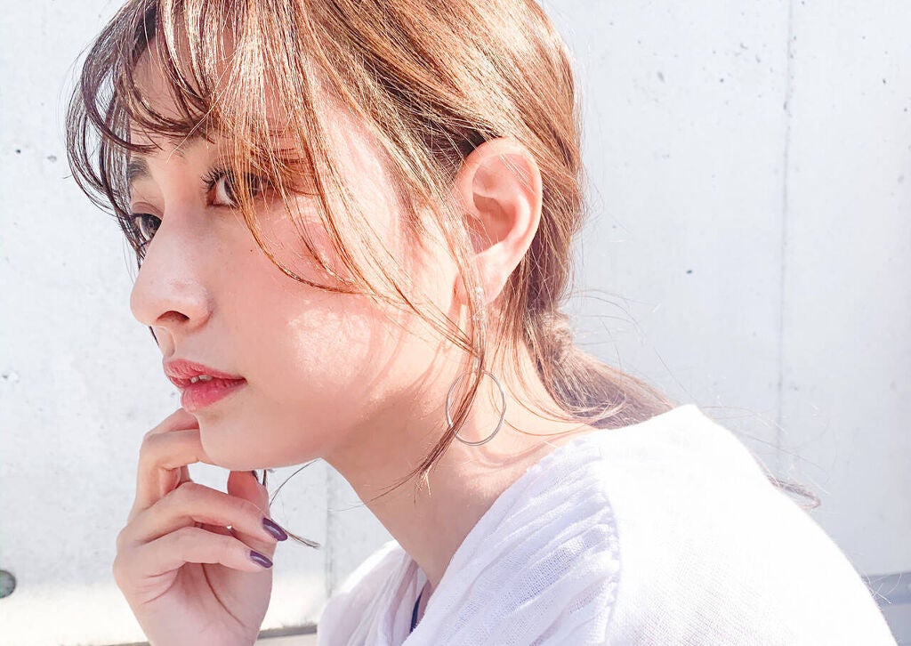 【触覚ヘア】のベストな長さは?小顔見せできる触覚の作り方&ヘアアレンジも紹介♡のサムネイル