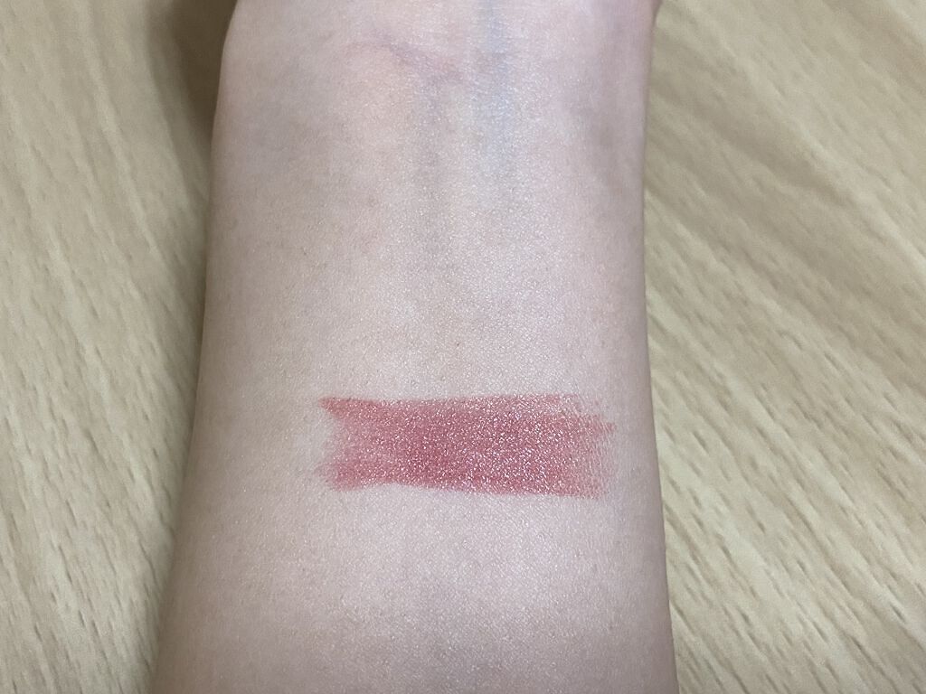 トーン ペタル エッセンス リップ 205：レディッシュブラウン/to/one/口紅を使ったクチコミ（2枚目）