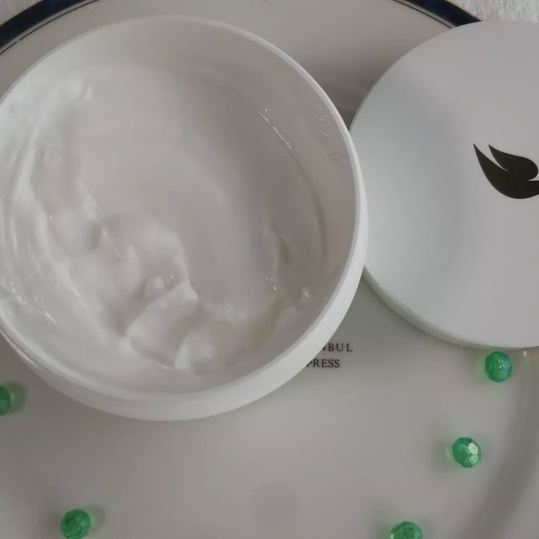 ダヴ クリームボディウォッシュ コンフォートモイスチャー/ダヴ/ボディソープを使ったクチコミ（2枚目）