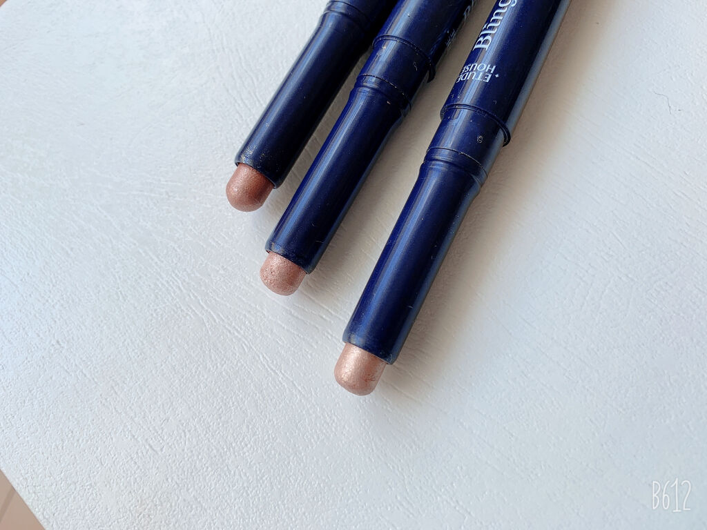 キラキラ アイシャドウ/ETUDE/スティックアイシャドウを使ったクチコミ（2枚目）