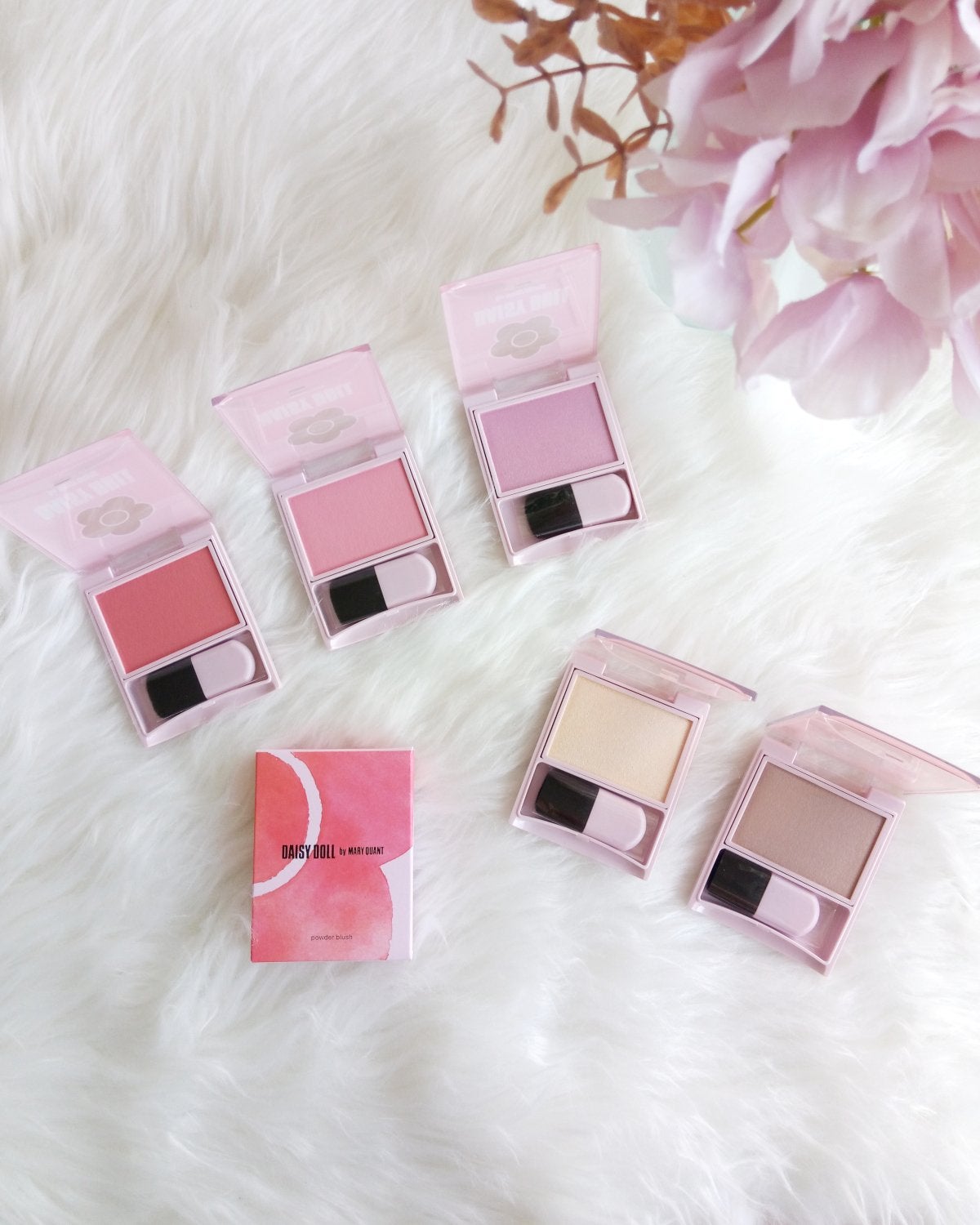 パウダーブラッシュ/DAISY DOLL by MARY QUANT/パウダーチークを使ったクチコミ(1枚目)