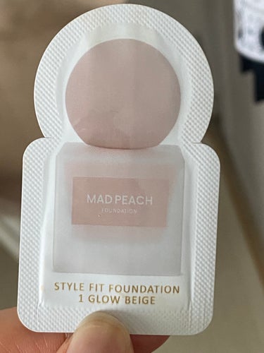 MAD PEACH
マッドピーチ スタイルフィットファンデーション

🩷0.5ピンクベージュPINK BEIGE

華やかで透明感のあるピンクベース

🩷1.0グローベージュGLOW BEIGE ➡️今