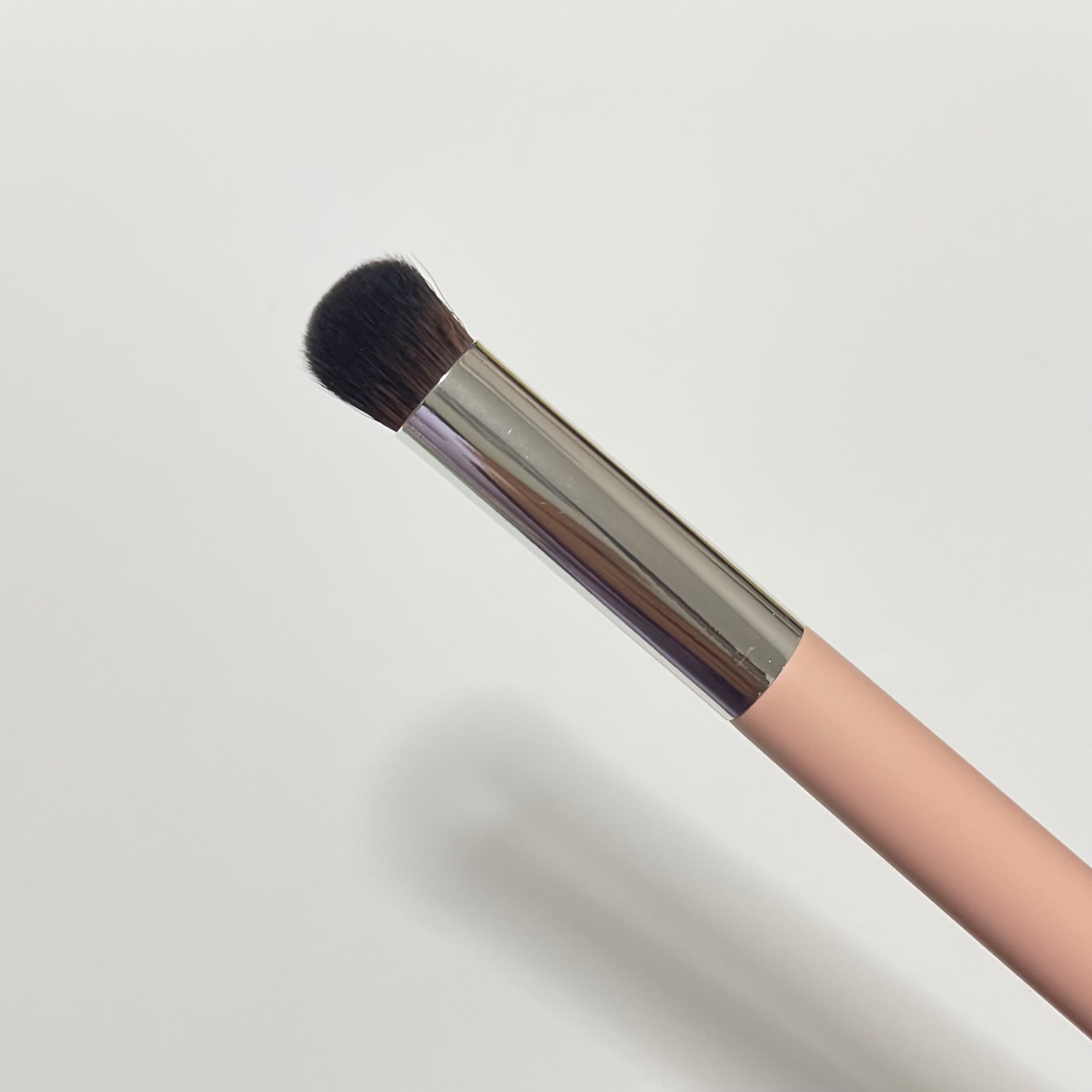 アイシャドウ・ポイントメイク用メイクブラシ /Kirei&co./メイクブラシを使ったクチコミ（2枚目）