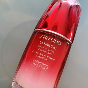 💄アルティミューン パワライジング コンセントレート/SHISEIDO

ハリが気になるならアルティミューン、と
友人にオススメされた美容液です🌸

初めてのSHISEIDO製品！
赤いガラスボトルが可