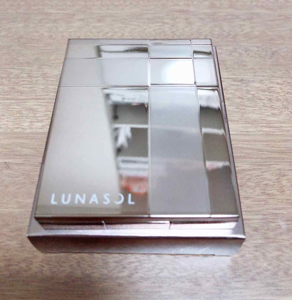 スリーディメンショナルアイズ/LUNASOL/アイシャドウパレットを使ったクチコミ（1枚目）