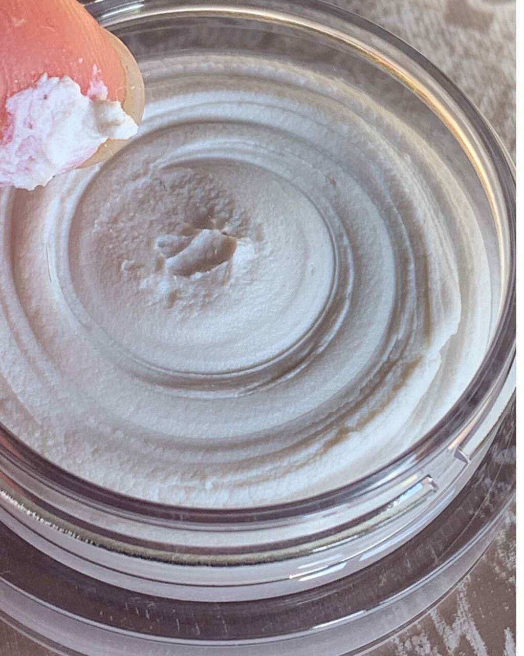 ポアレスエアリーベース/キャンメイク/化粧下地を使ったクチコミ（2枚目）