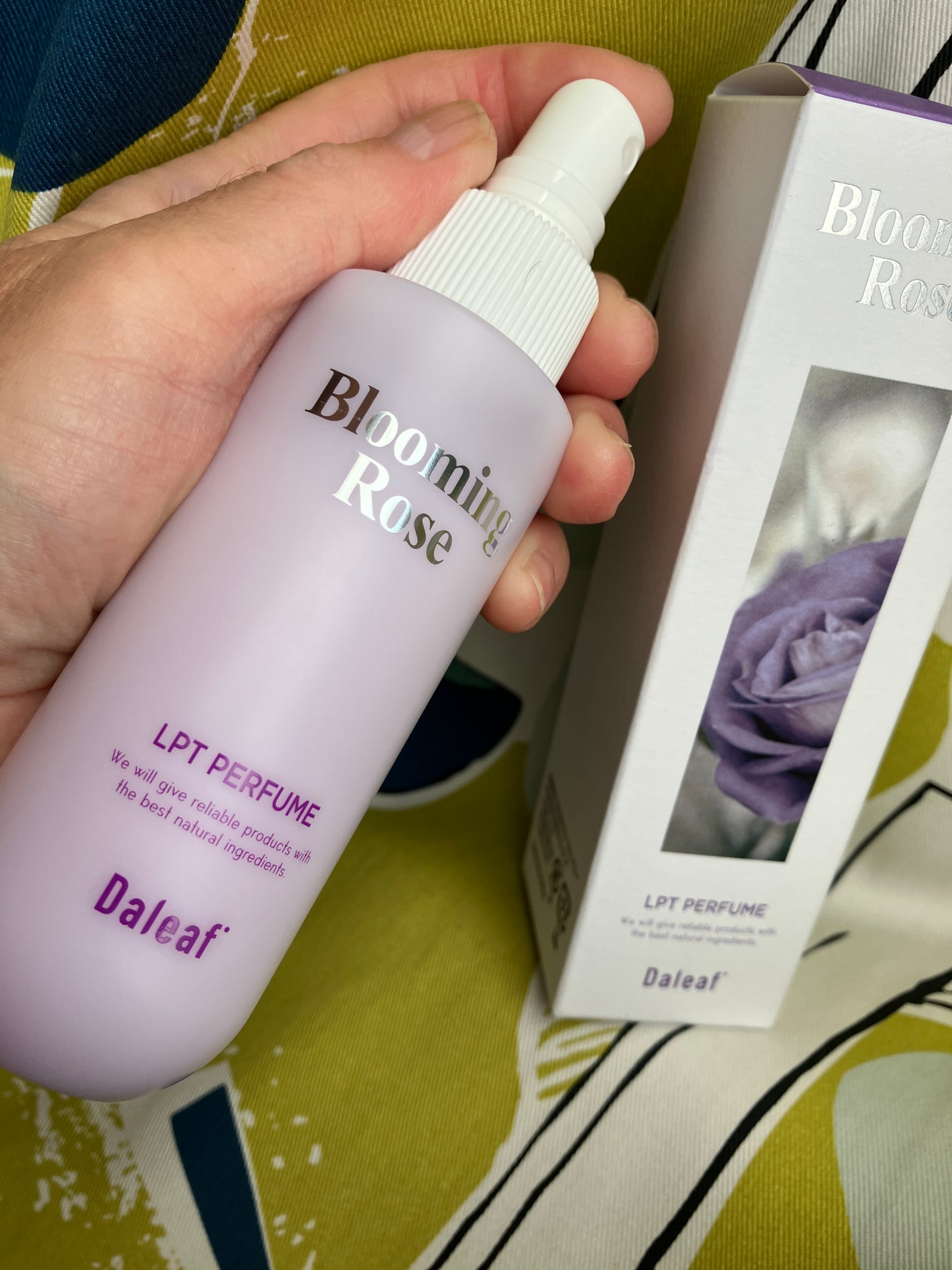 パフュームヘアパックインミスト Pink Breeze/Daleaf/アウトバストリートメントを使ったクチコミ(1枚目)