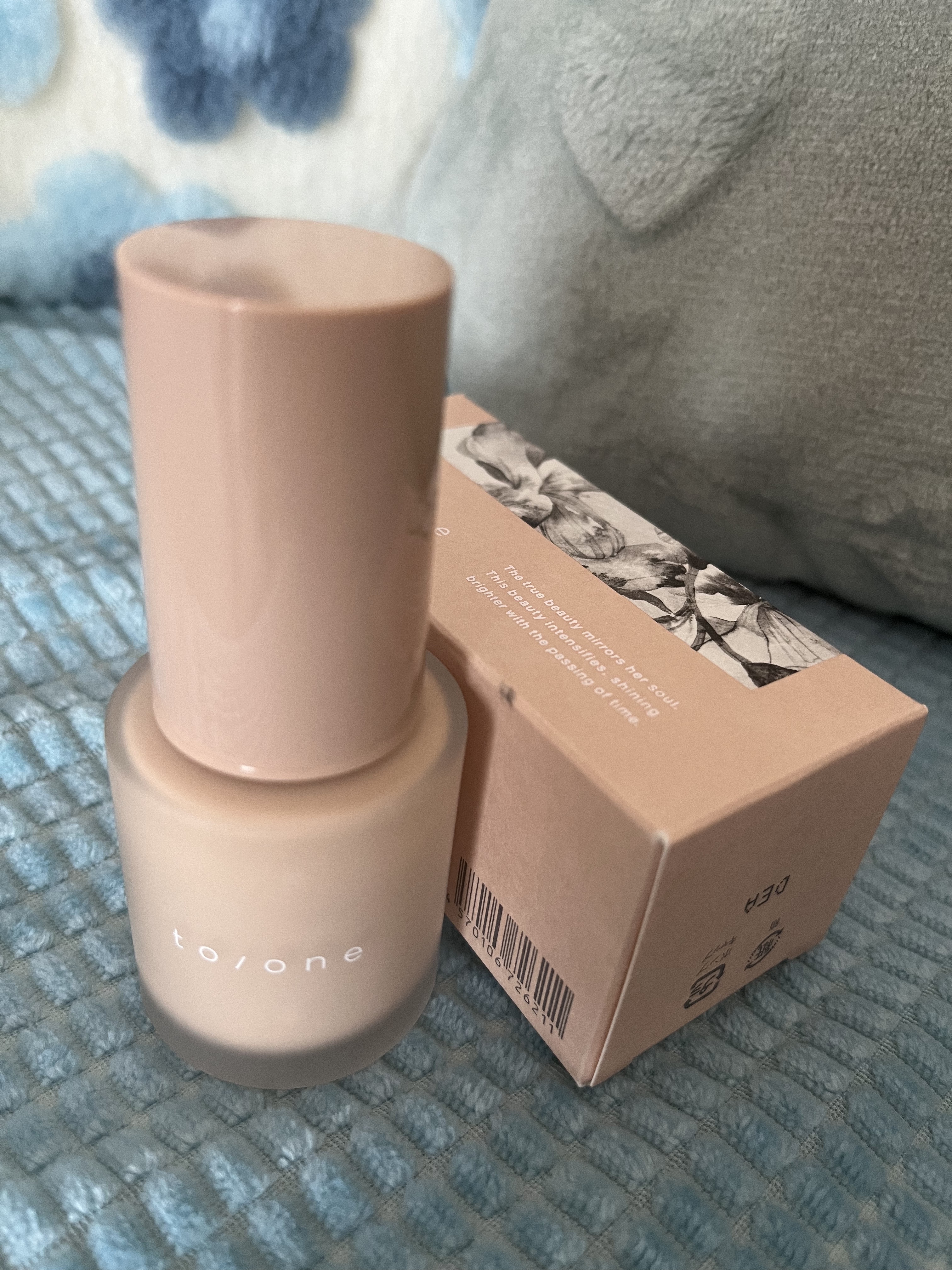 to/one  デューイ リキッドファンデーションのクチコミ「トーンのファンデーション
気になってたので買ってみました✨

わたしは02にしました✨

SP.....」（1枚目）