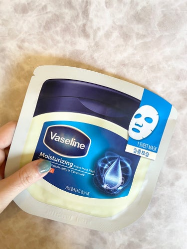 ヴァセリン moisturizing sheet maskのクチコミ「#ヴァセリンmoisturizing sheet mask

話題になっていたパックをコリアン.....」（1枚目）