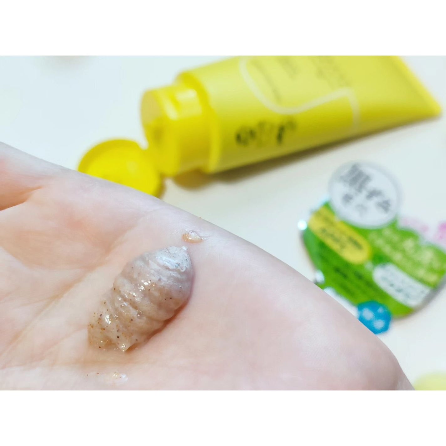 毛穴丸洗いスクラブ洗顔/ケアナボーテ/洗顔フォームを使ったクチコミ(2枚目)