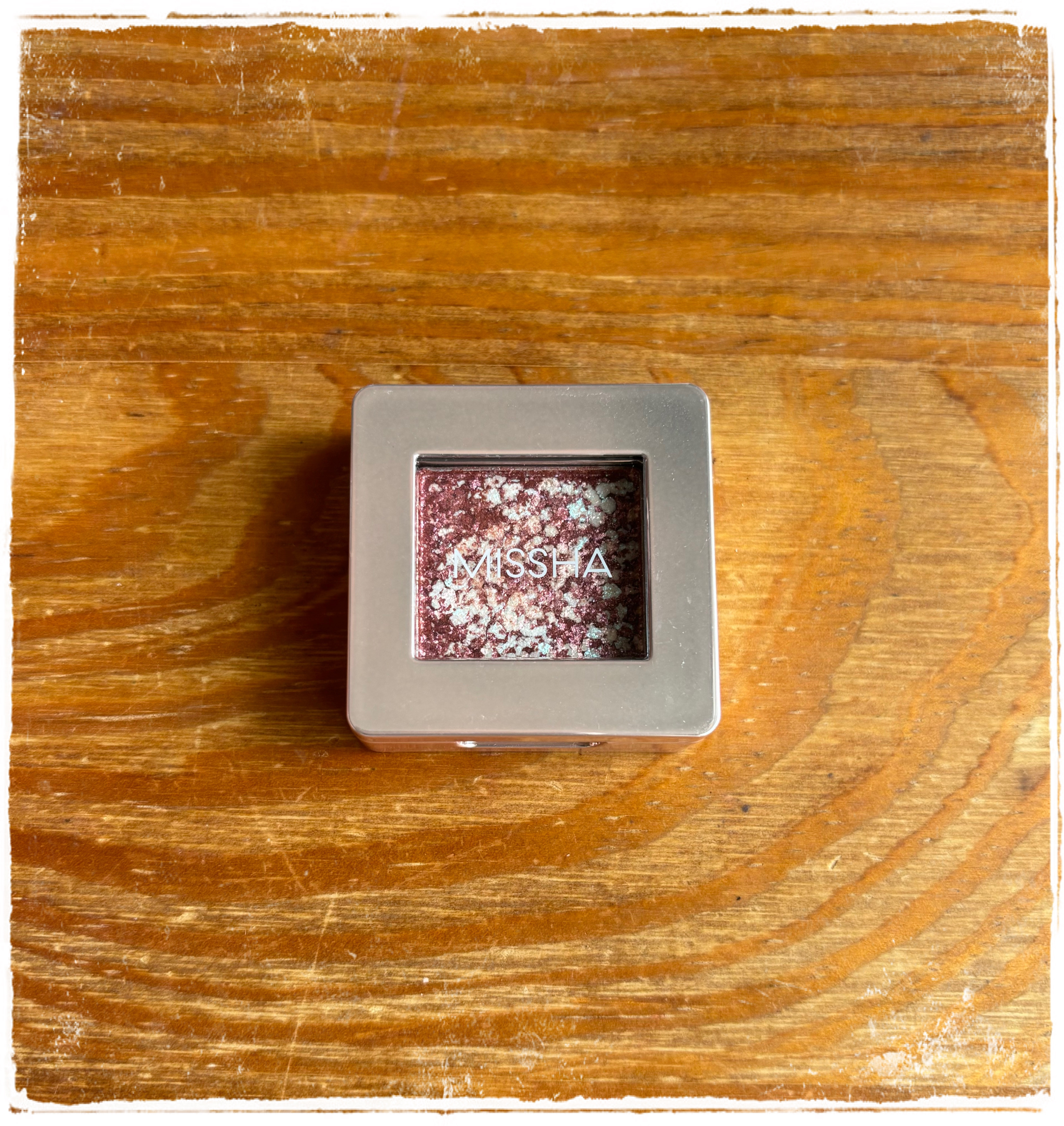 グリッタープリズム シャドウ/MISSHA/グリッターを使ったクチコミ（1枚目）