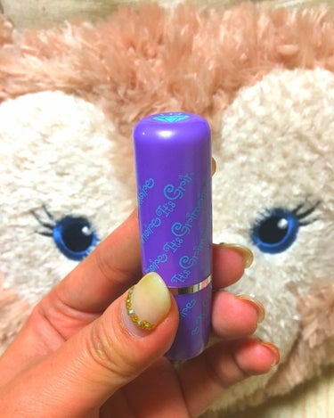 イッツグリモワールツインカラーリップ💄✨✨ライトレッドのお色味です👍
レッド部分は発色が良く、水色の部分はラメ感が凄い可愛ぃです💓
オススメです👍💓