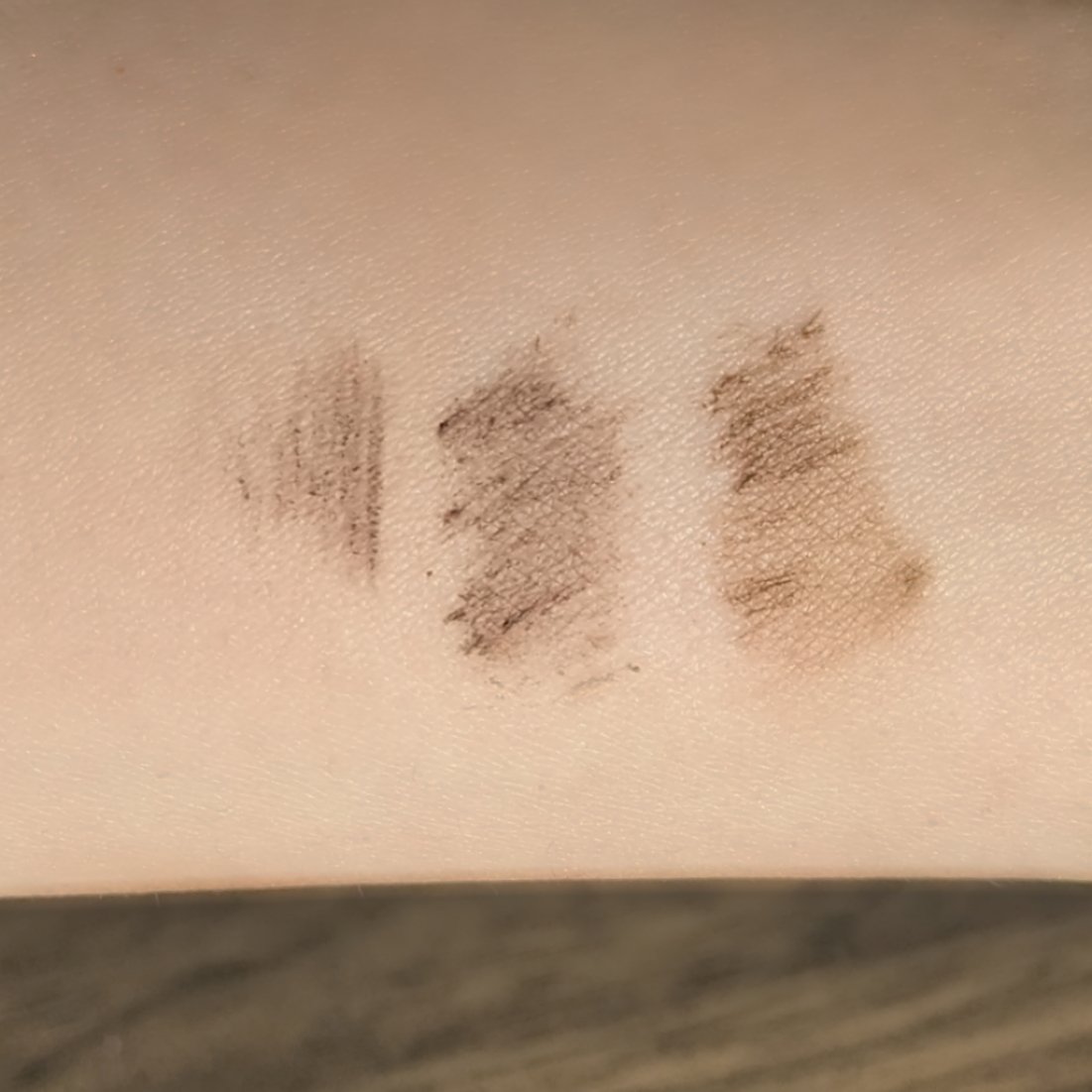 アイブロウ ビッグ ブースト ファイバー ジェル/M・A・C/眉マスカラを使ったクチコミ（3枚目）