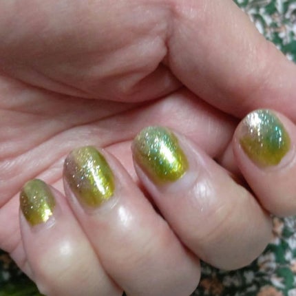 ネイルホリック Aurora Glitter/ネイルホリック/マニキュアを使ったクチコミ(2枚目)