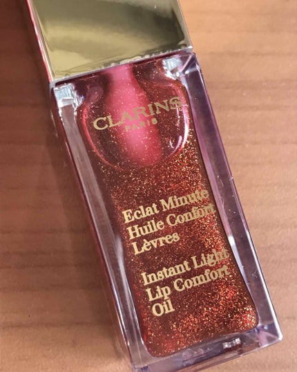 コンフォート リップオイル 09 red berry glam(限定) /CLARINS/リップグロスを使ったクチコミ(2枚目)