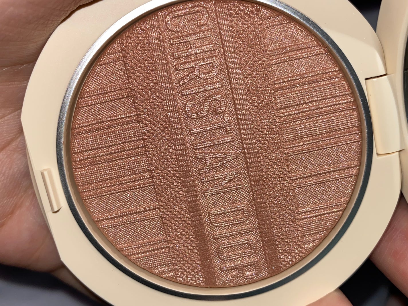 ディオールスキン フォーエヴァー クチュール ルミナイザー/Dior/プレストパウダーを使ったクチコミ(3枚目)