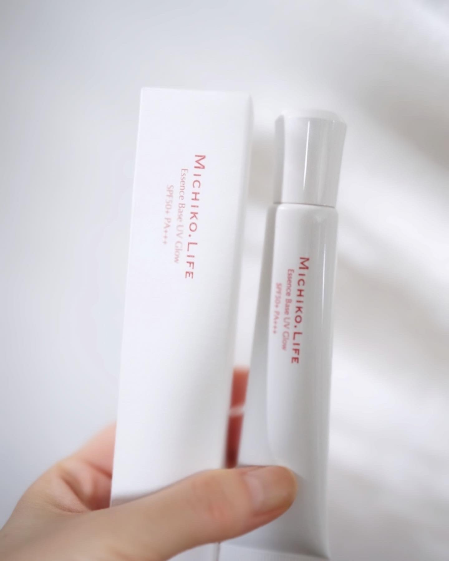 MICHIKO.LIFE エッセンスベースUVグロウのクチコミ「MICHIKO. LIFE
Essence Base UV Glow  エッセンスベースUVグ.....」（2枚目）