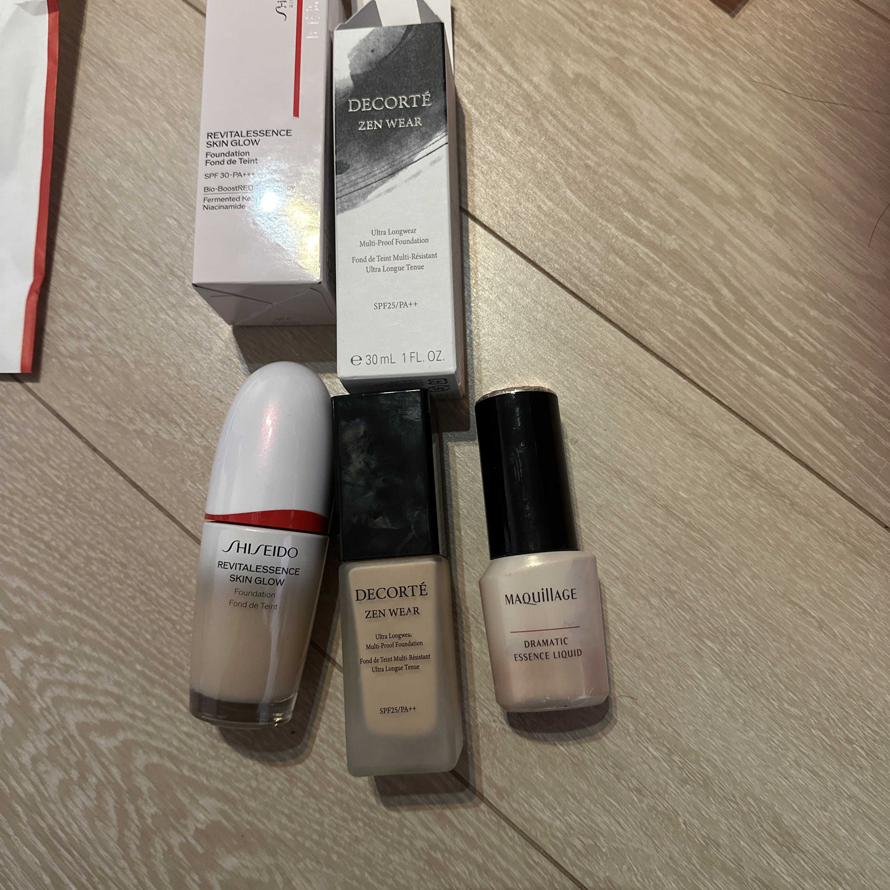 ドラマティックエッセンスリキッド/マキアージュ/リキッドファンデーションを使ったクチコミ（2枚目）