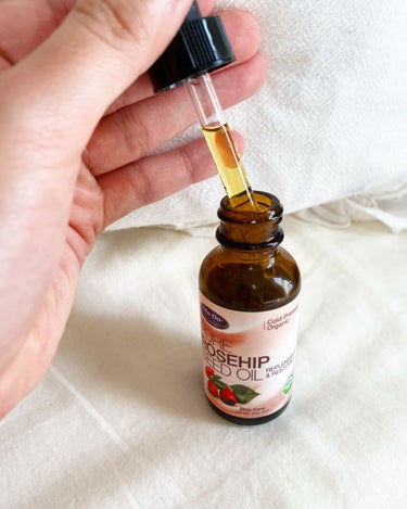 Life-flo PURE ROSEHIP SEED OILのクチコミ「昨年よりよく「髪質改善」という言葉を聞くことが多くなったのではないでしょうか？


効果は絶大.....」（3枚目）