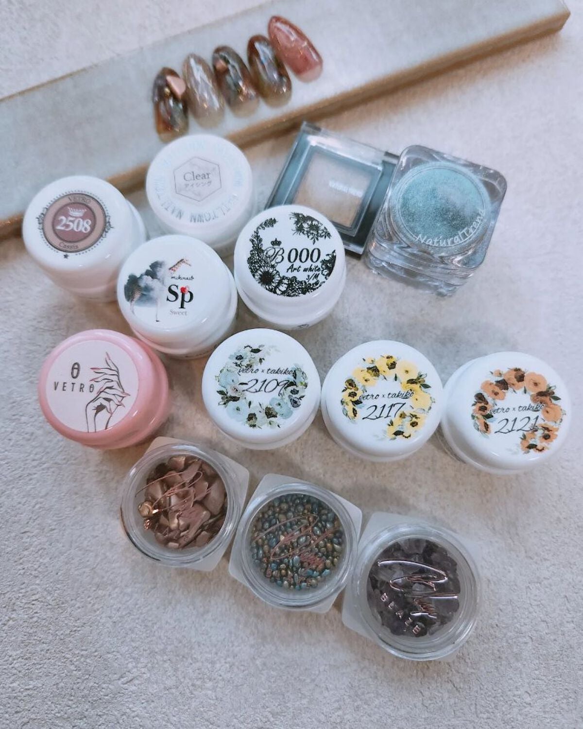 e_nails//フォロバ◎//ネイルとコスメ好きママ on LIPS 「左手のデザインをアレンジしてチップに❤@nail_miki先生..」(5枚目)