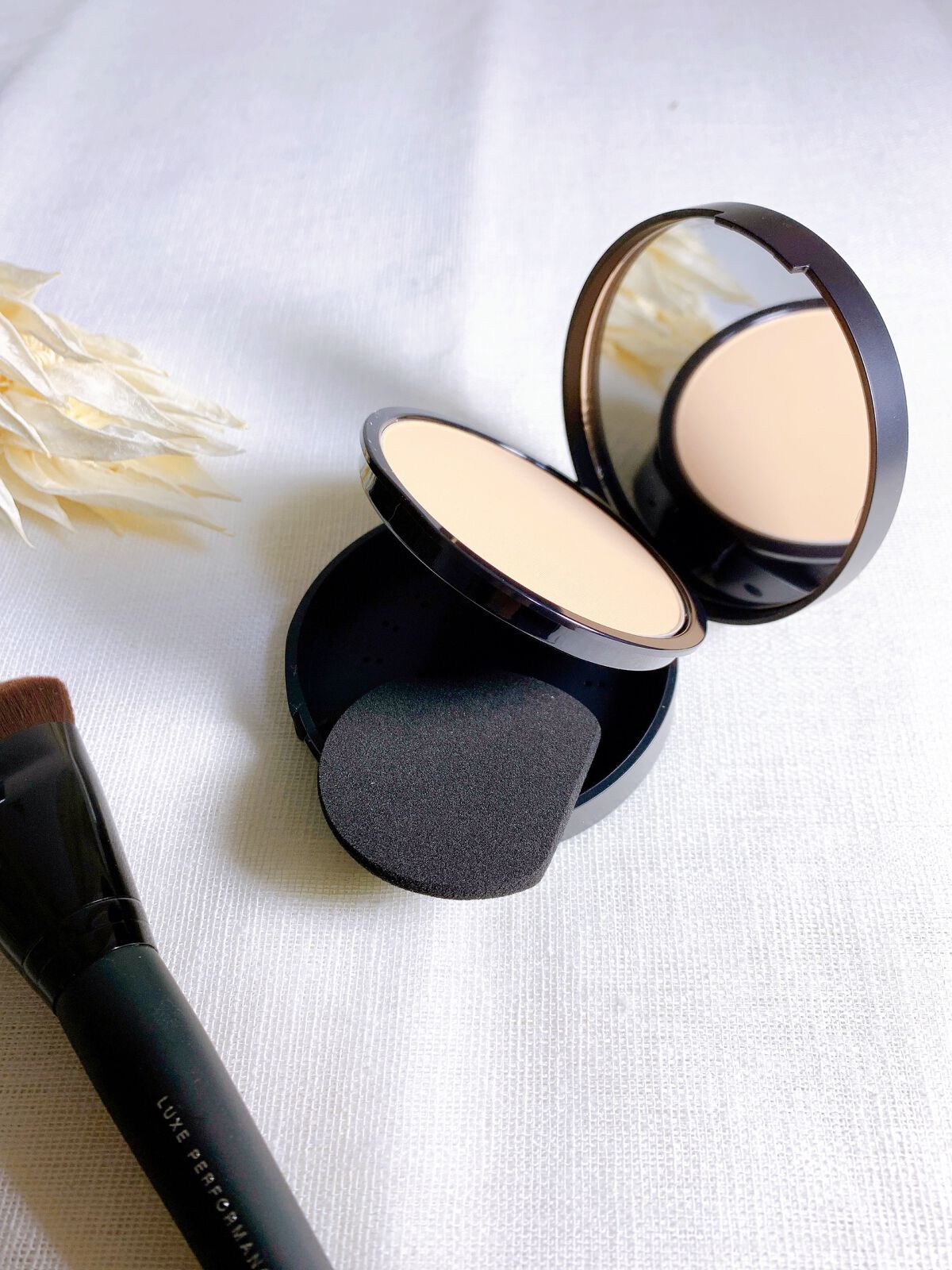 リュクス パフォーマンス ブラシ/bareMinerals/メイクブラシを使ったクチコミ（3枚目）