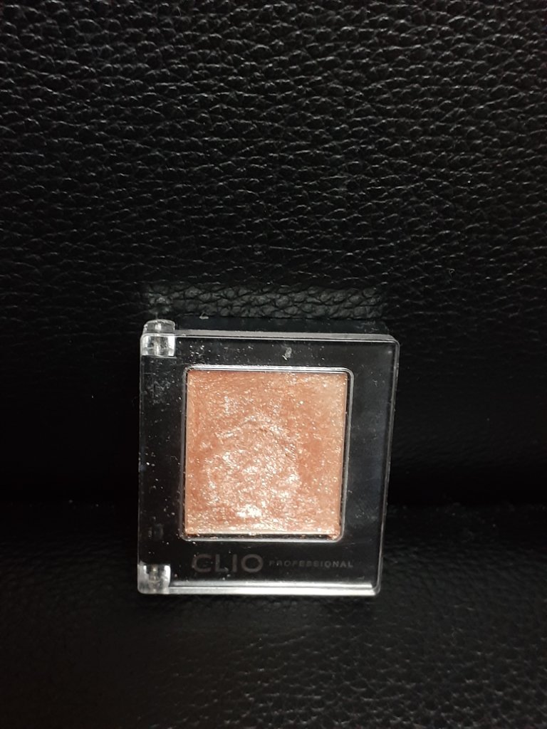 プロ シングル シャドウ/CLIO/単色アイシャドウを使ったクチコミ（2枚目）
