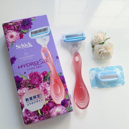 ハイドロシルク ホルダー (刃付き+替刃1コ) 限定デザイン(ニコライ バーグマン フラワーズ & デザイン)/ハイドロシルク/シェーバーを使ったクチコミ(1枚目)