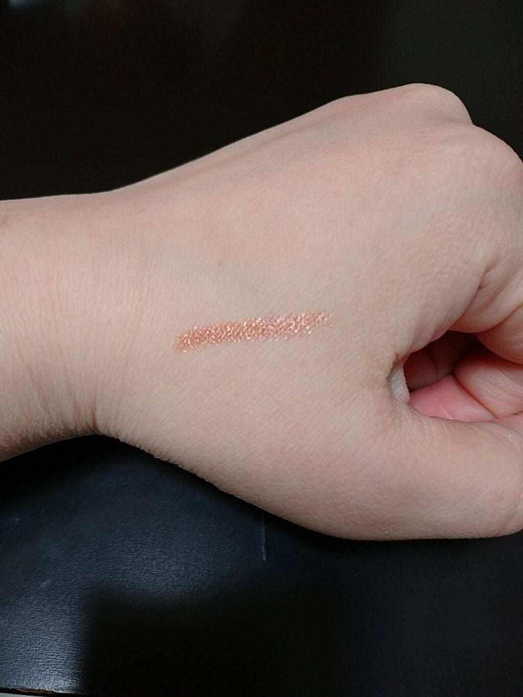 クルル on LIPS 「100円均一でみつけた、スティックアイシャドウが結構いい感じ(..」(2枚目)