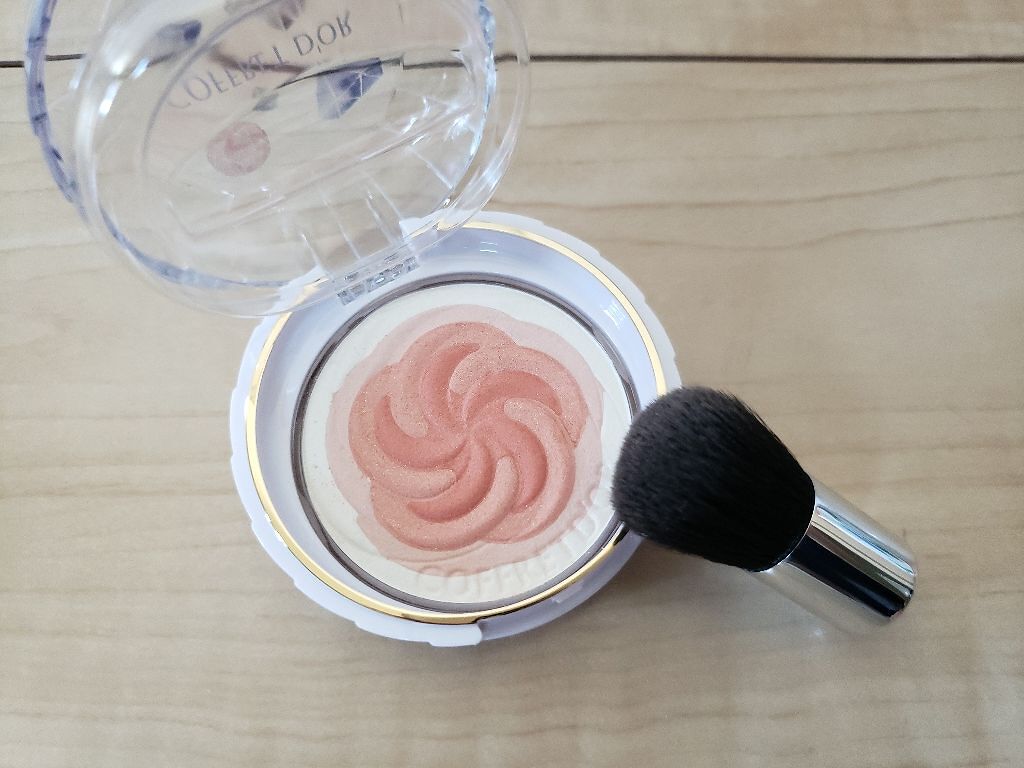 スマイルアップチークスN/コフレドール/パウダーチークを使ったクチコミ（1枚目）