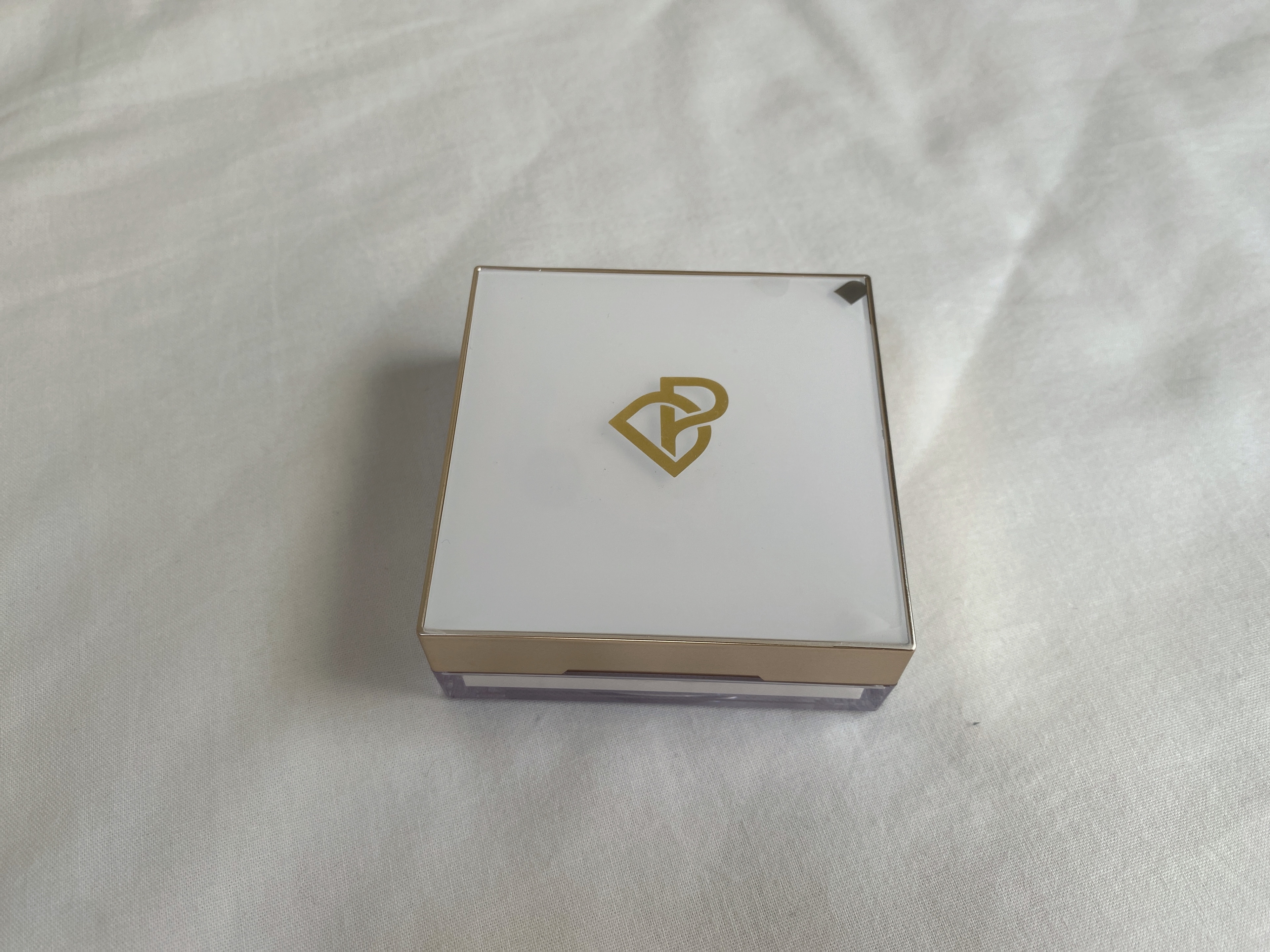 トランスルーシェントブルーリング ルースパウダー/PERFECT DIARY/ルースパウダーを使ったクチコミ（1枚目）