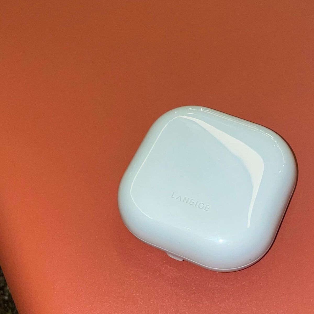 LANEIGE(ラネージュ)ネオクッション

マスクにつきにくいと話題の『ネオクッション』
 薄づきでもしっかりカバーしピタッと密着!
 一日中美しい仕上がりをキープしてくれます👀✨
さらにスマホやパソコンから発生するブルーライトから肌を