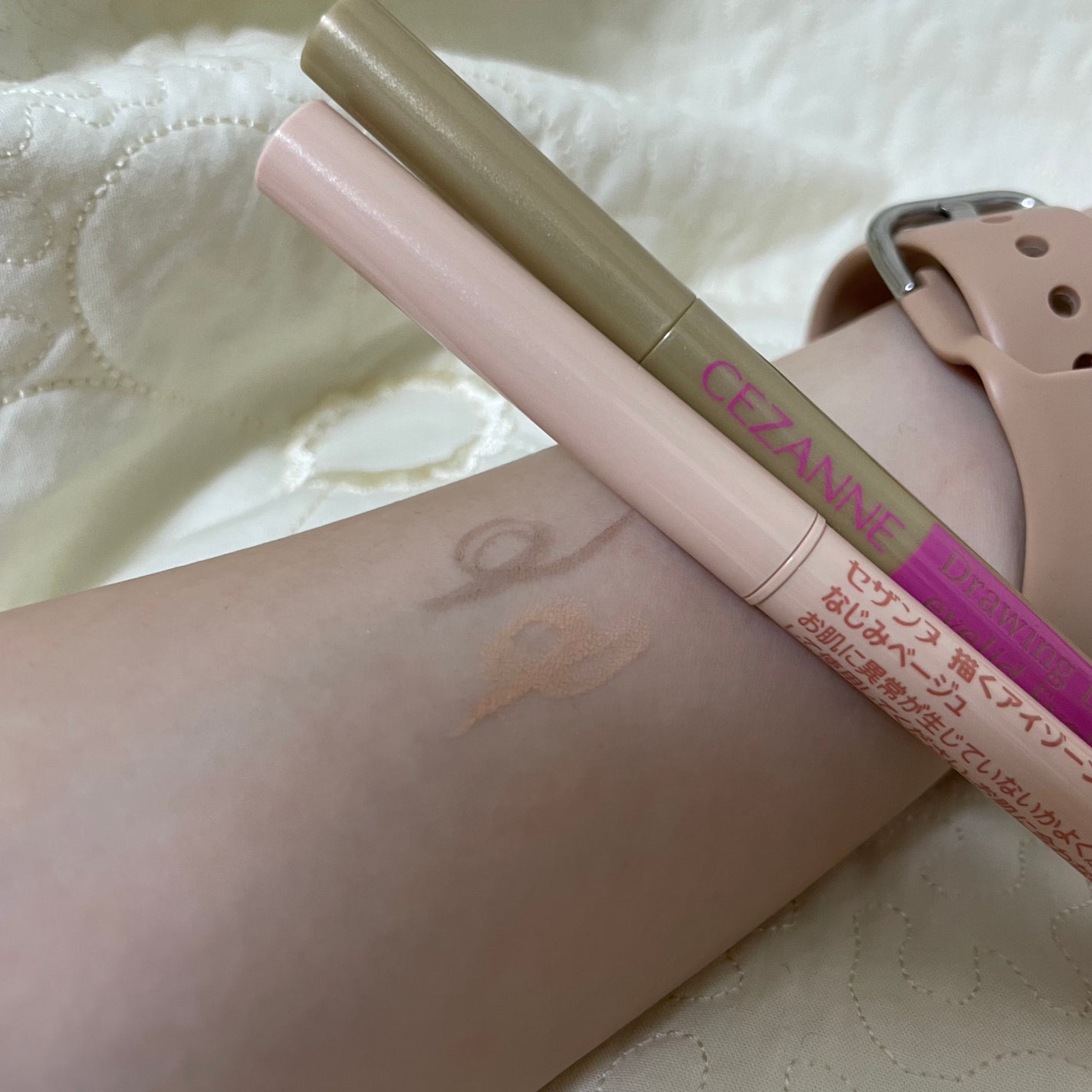 描くふたえアイライナー/CEZANNE/リキッドアイライナーを使ったクチコミ(2枚目)