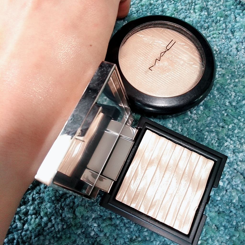 エクストラ ディメンション スキンフィニッシュ/M・A・C/プレストパウダーを使ったクチコミ（1枚目）