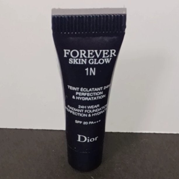 ディオールスキン フォーエヴァー フルイド グロウ/Dior/リキッドファンデーションを使ったクチコミ(2枚目)