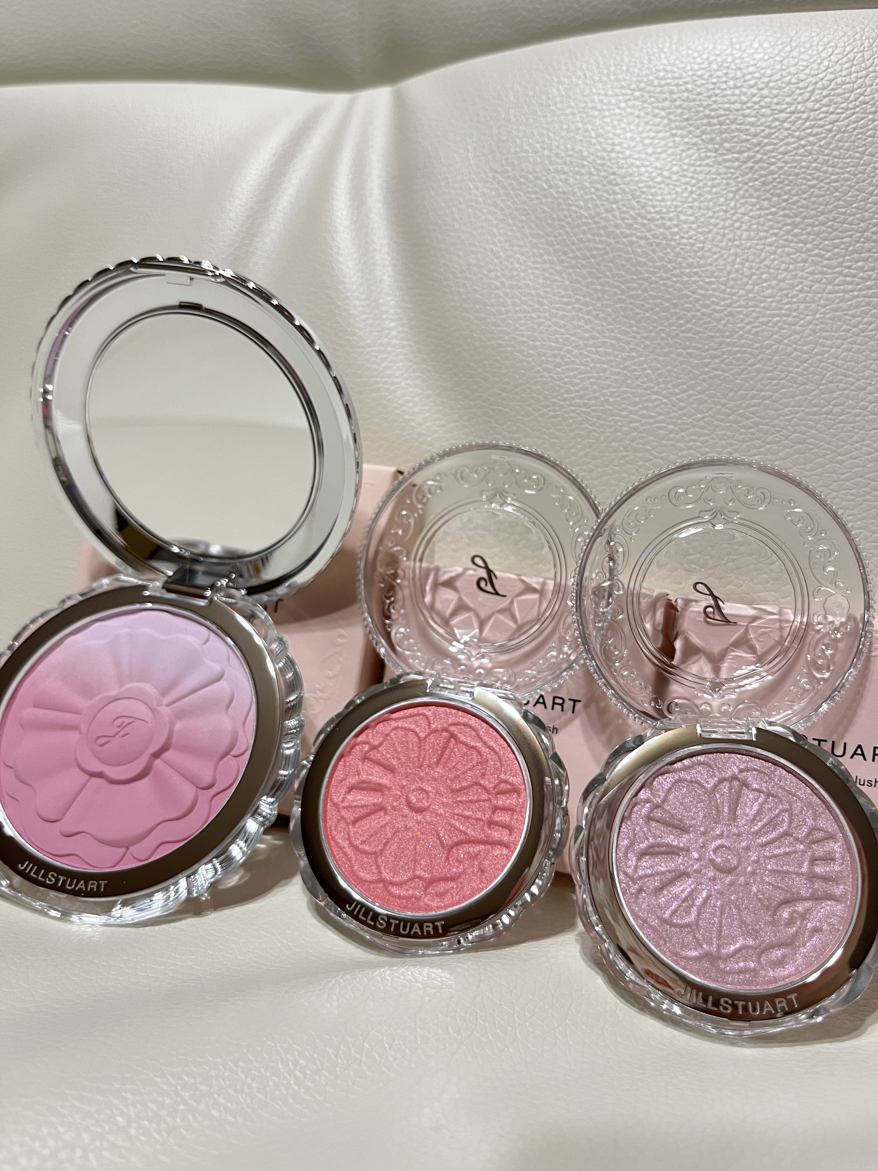 ジルスチュアート　メルティシマー ブラッシュ/JILL STUART/パウダーチークを使ったクチコミ（1枚目）