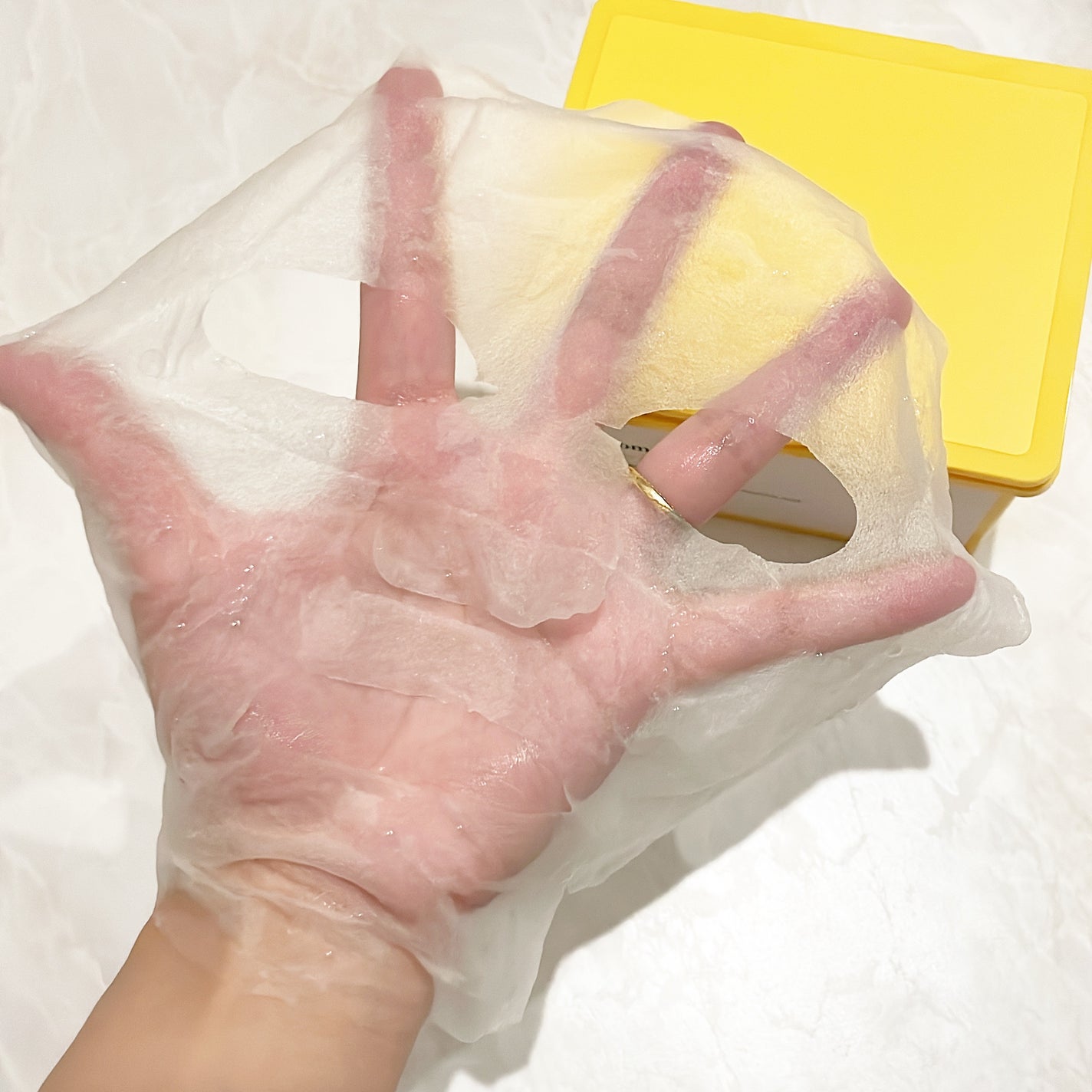 バイオームビタCグローデイリーシートマスク/UIQ/シートマスク・パックを使ったクチコミ(4枚目)