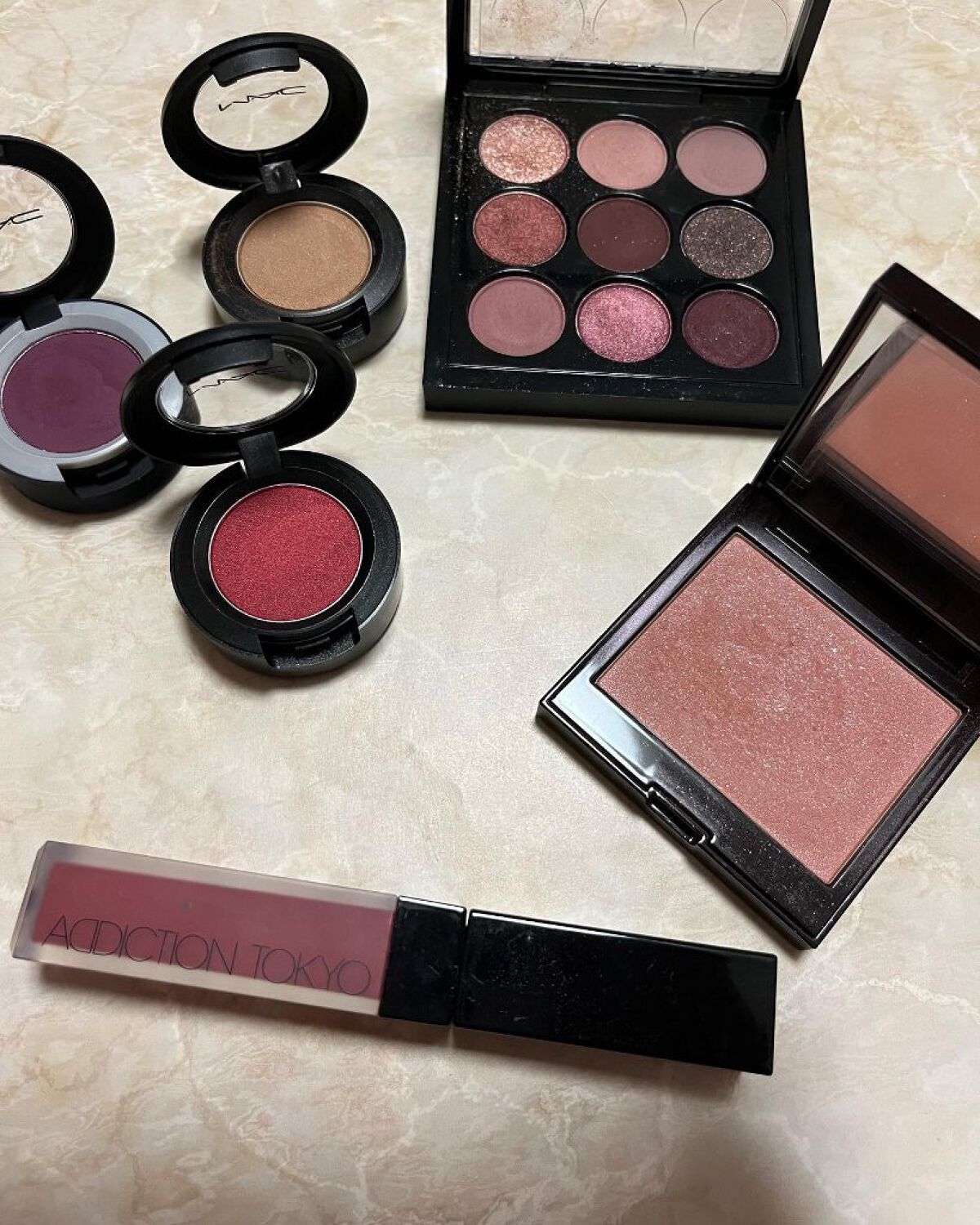 スモール アイシャドウ ラディー/M・A・C/単色アイシャドウを使ったクチコミ（1枚目）