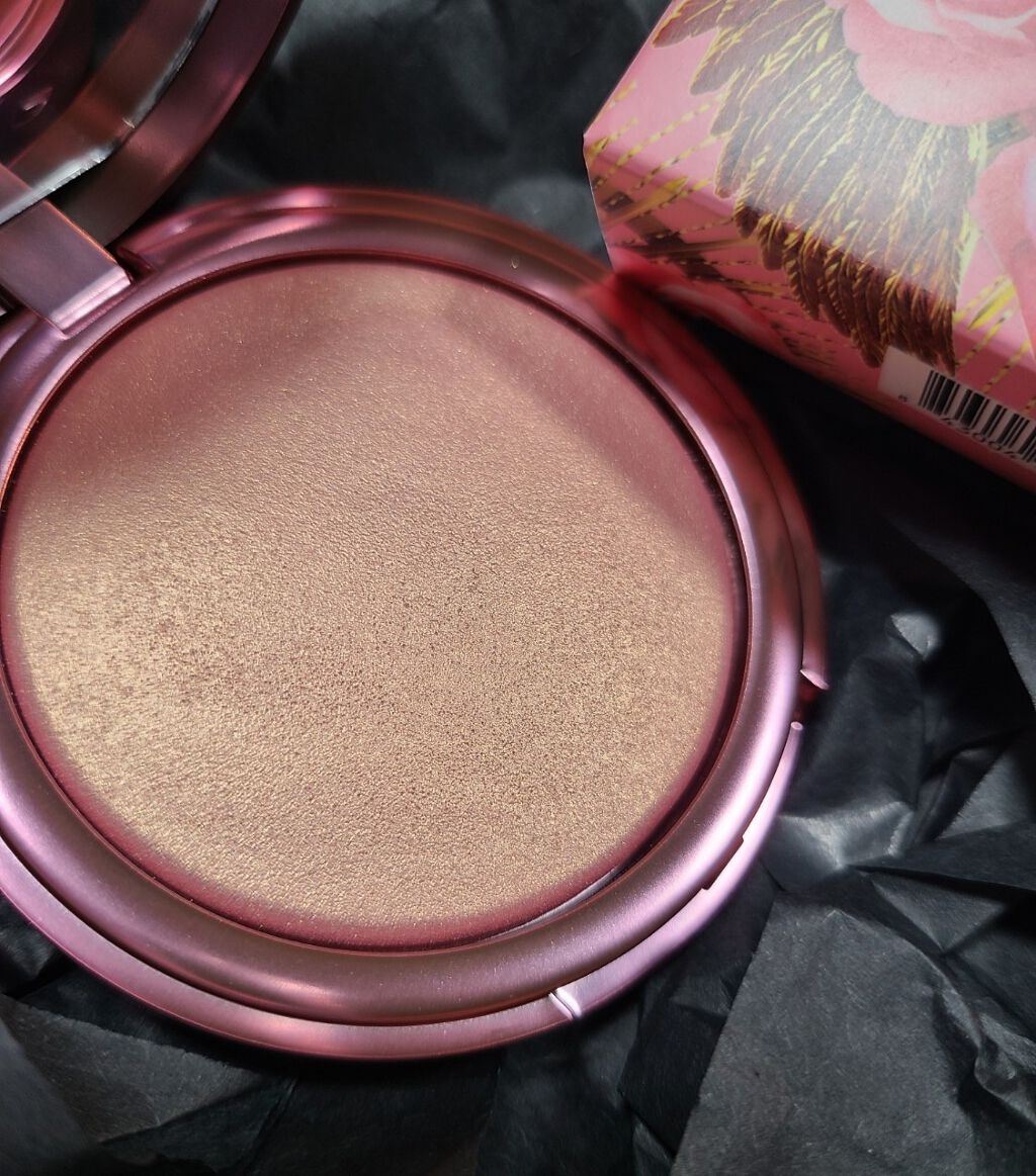 SKIN FETISH: ULTRA GLOW HIGHLIGHTER  / PAT McGRATH LABS