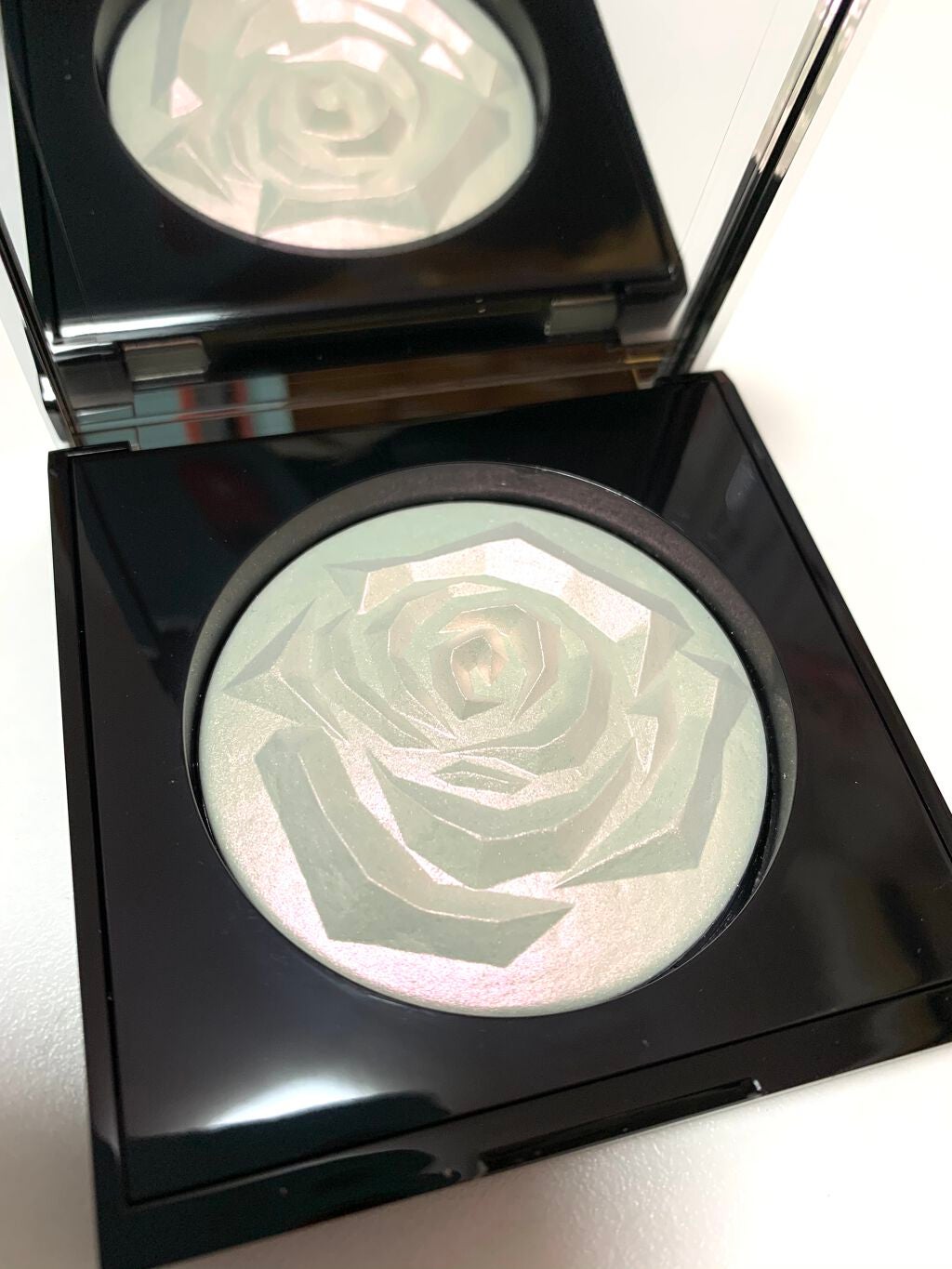 ラ ローズ ハイライター/LANCOME/パウダーハイライトを使ったクチコミ(2枚目)