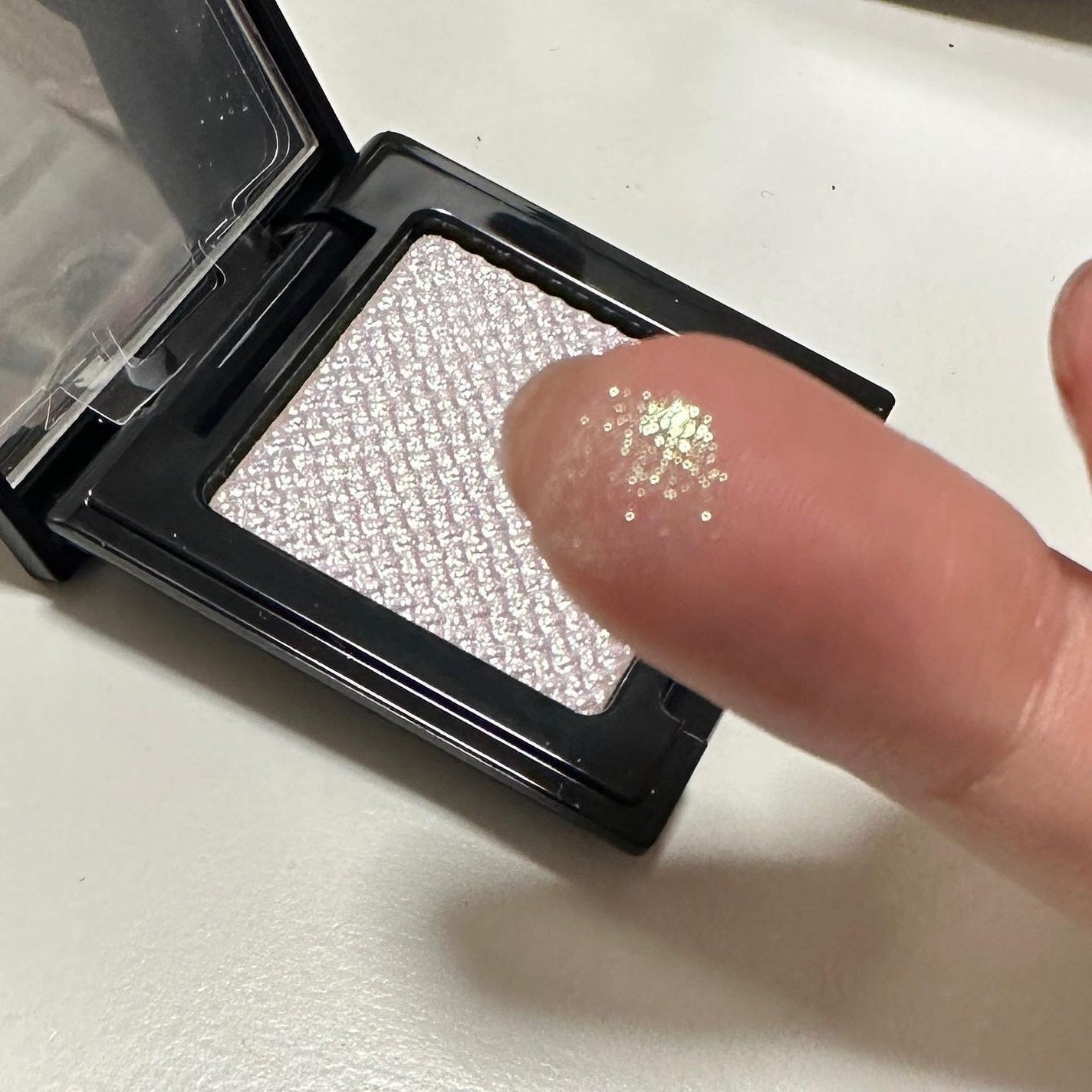 エレガンス ラズル スターアイカラー/エレガンス ラズル /単色アイシャドウを使ったクチコミ(5枚目)