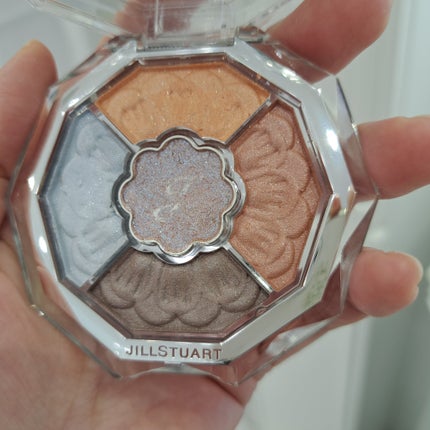 ジルスチュアート ブルームクチュール アイズ/JILL STUART/アイシャドウパレットを使ったクチコミ(4枚目)