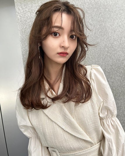 HARUNA on LIPS 「前髪を遊ばせた、ゆるっとハーフアップ✨.2wayにできる前髪の..」(2枚目)