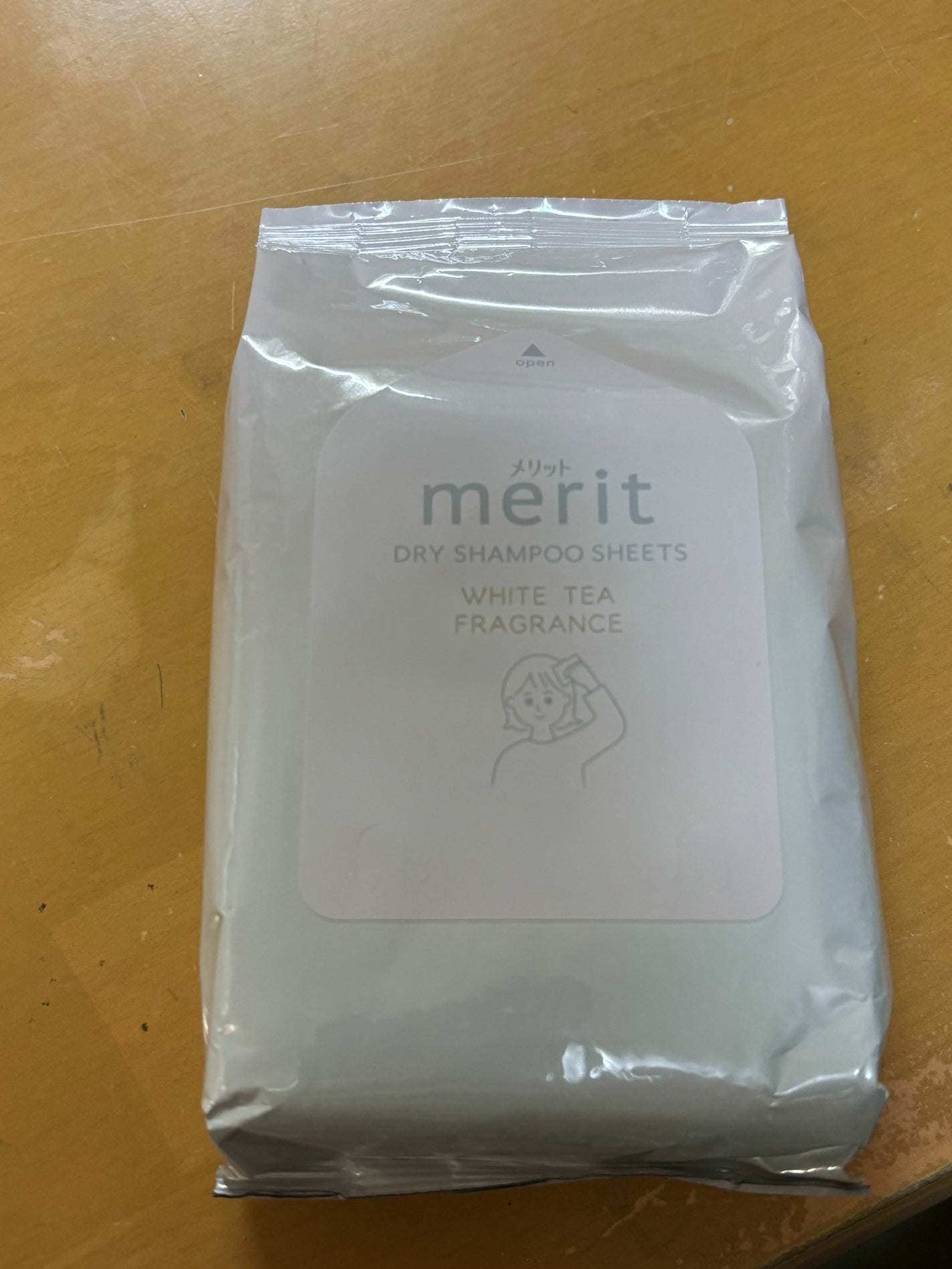 メリット ドライシャンプーシート さらっと髪まとまるタイプ ホワイトティーの香り/メリット/ドライシャンプーを使ったクチコミ(2枚目)