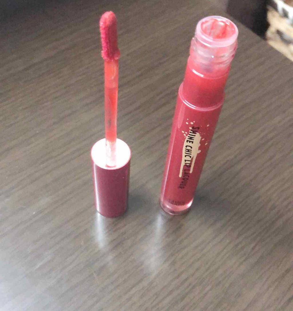 シャインシックリップラッカー/ETUDE/リップグロスを使ったクチコミ（2枚目）