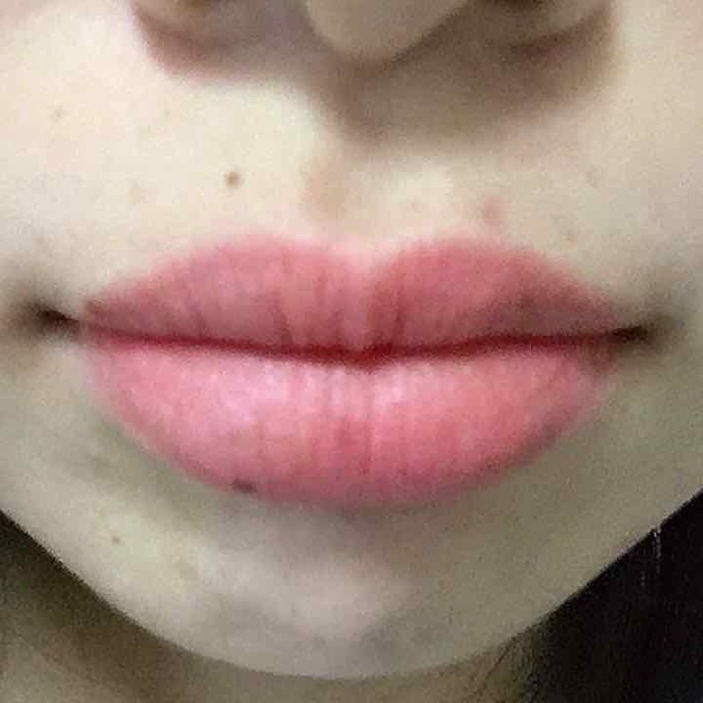 ラスティンググロスリップ/CEZANNE/口紅を使ったクチコミ(4枚目)