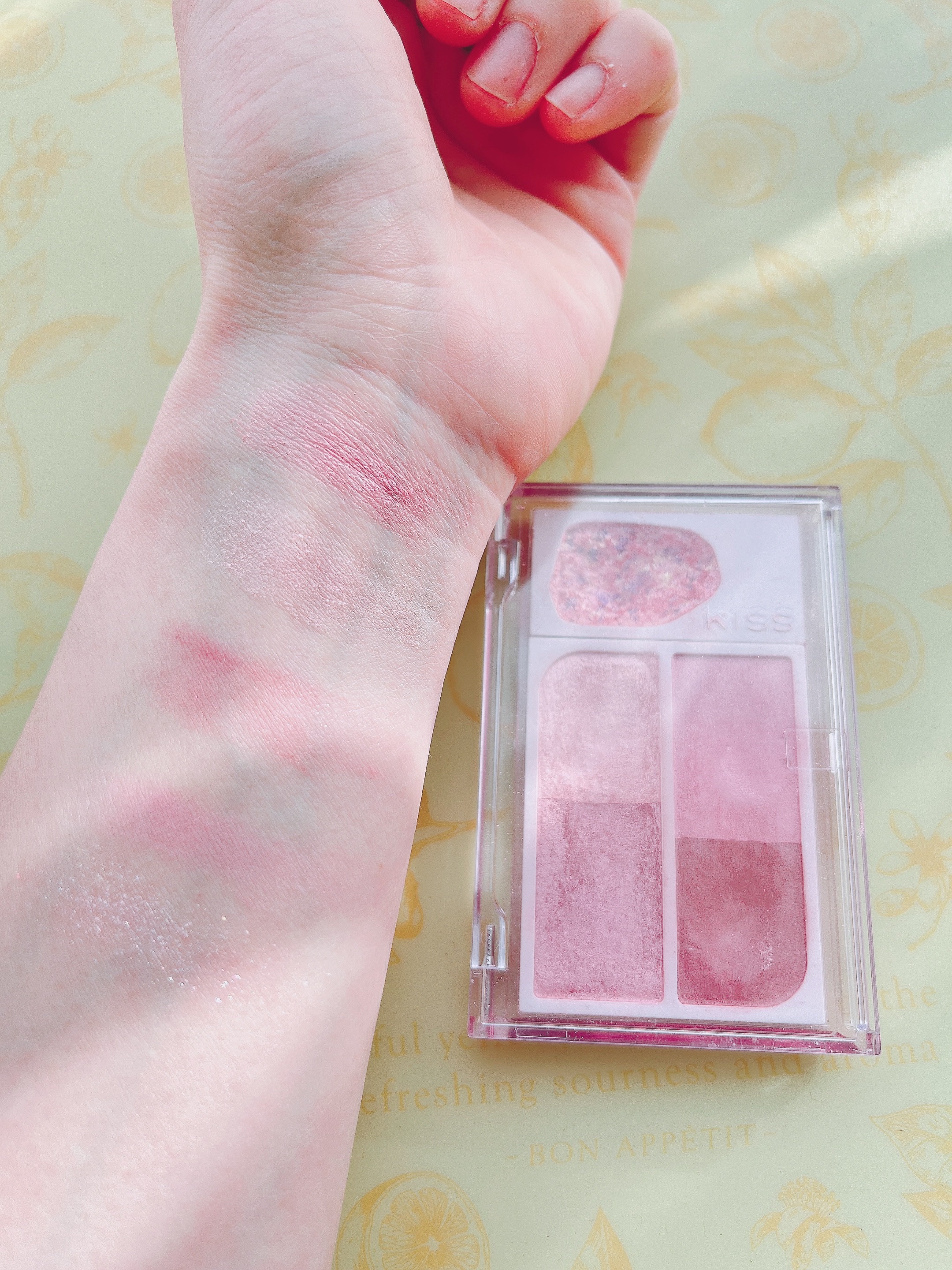 カクテルデイズ 03 ピンキーデライト/KiSS/アイシャドウパレットを使ったクチコミ（3枚目）