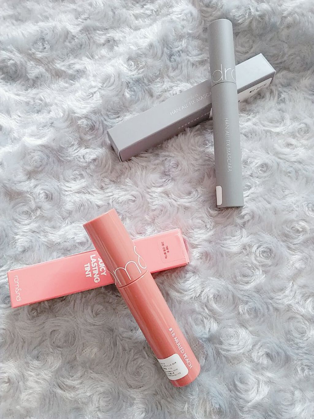 ジューシーラスティングティント/rom&nd/リップティントを使ったクチコミ（2枚目）