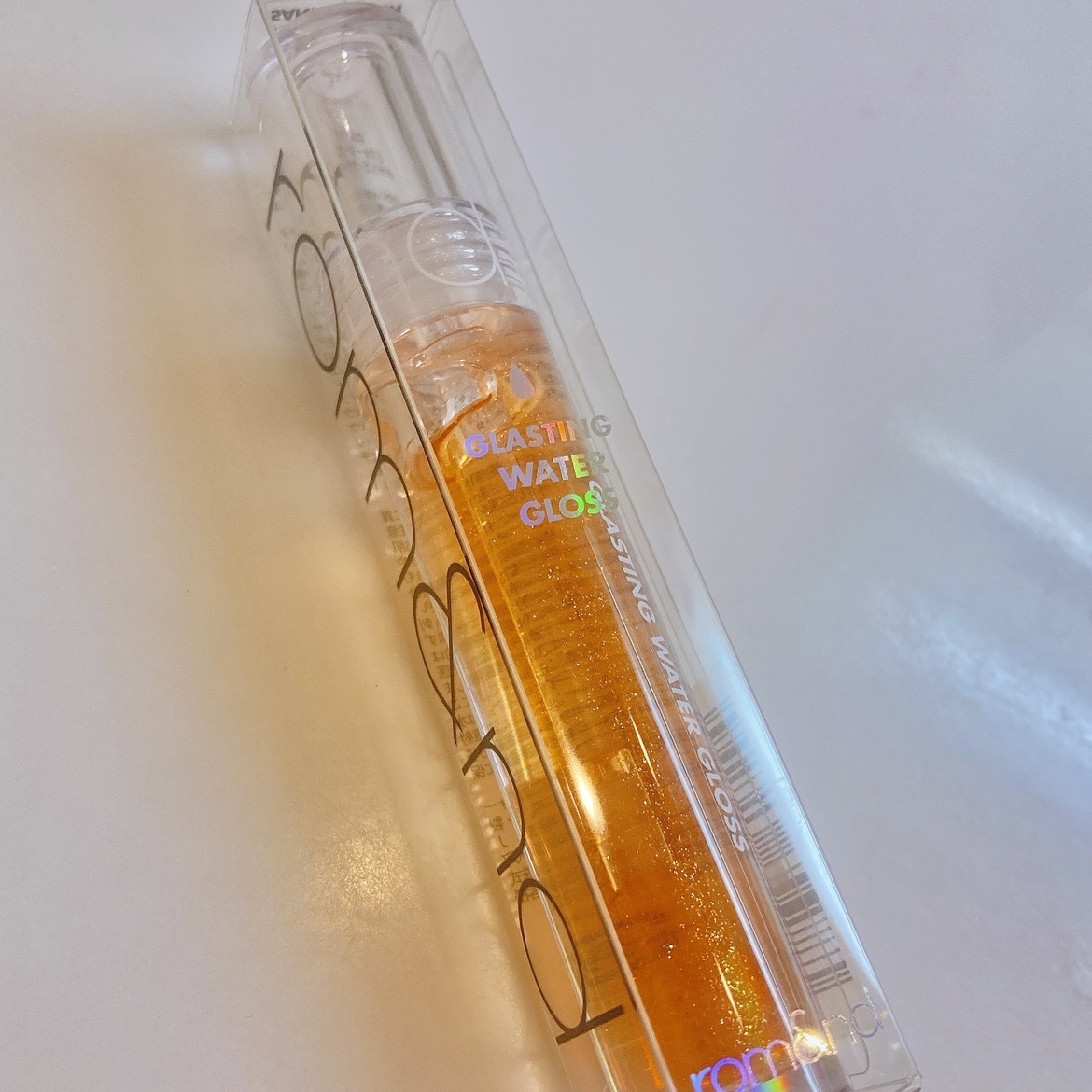 グラスティングウォーターグロス 01 サンゴ・クラッシュ/rom&nd/リップグロスを使ったクチコミ（1枚目）