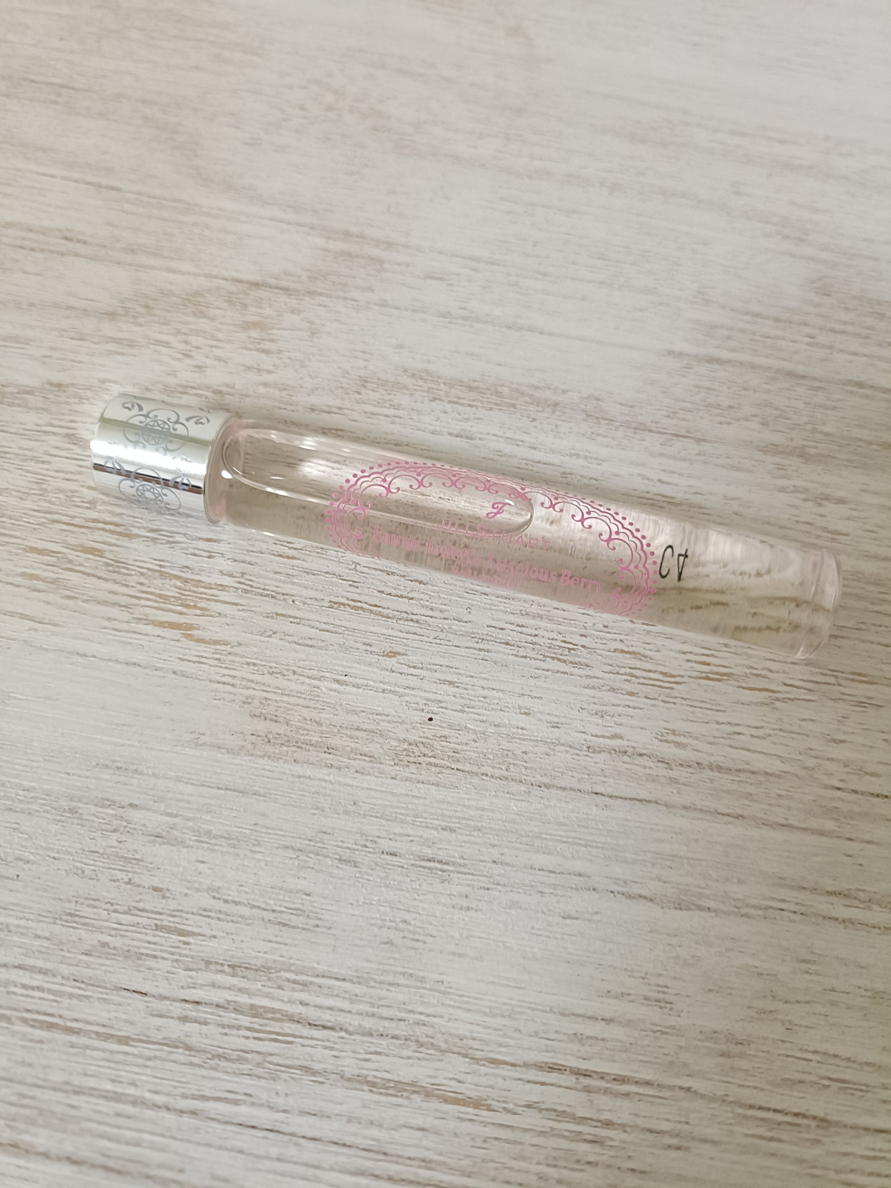 ジルスチュアート ラシャスベリー オードトワレ ローラーボール/JILL STUART/香水(レディース)を使ったクチコミ（1枚目）